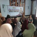 Kekhawatiran Terhadap Ancaman Narkoba, Masyarakat Desa Labuapi Menanyakan Bahaya Narkoba ke Polisi