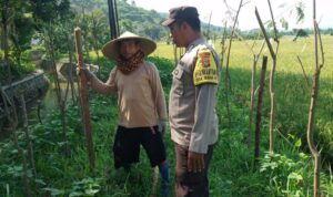 Bhabinkamtibmas Taman Ayu Galakkan Ketahanan Pangan Keluarga