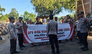 Polres Lombok Barat Gelar Penyuluhan Kamtibmas di Pasar Kuripan
