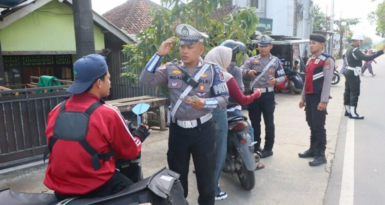 Keselamatan Lalu Lintas Diperkuat, Polres Lombok Barat Gelar Operasi Patuh Rinjani 2025