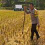 Kunjungan Bhabinkamtibmas Kuripan Utara, Ajak Petani Dukung Ketahanan Pangan Nasional