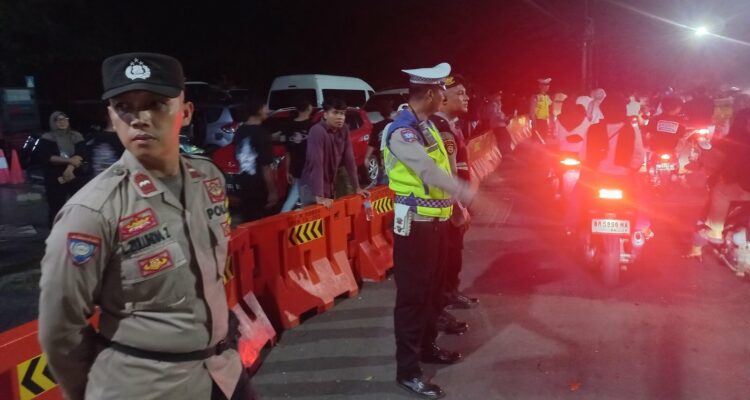 Gerung Hidup Kembali, Car Free Nite Bangkitkan Budaya dan UMKM Lokal