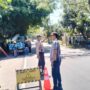 Polsek Lembar Amankan Pemangkasan Pohon di Dusun Batu Samban