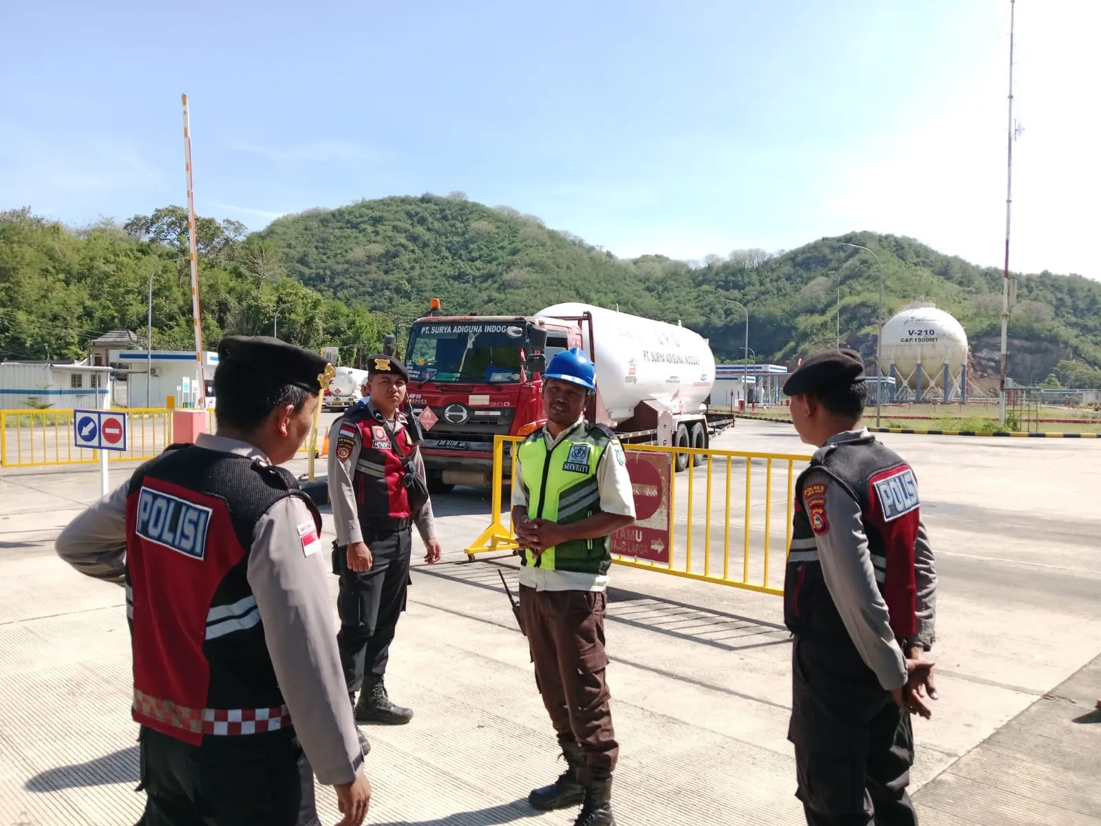 Sekotong Gencarkan Patroli, Imbau Waspada Kejahatan dan Cuaca